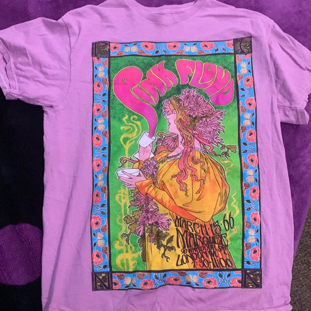 Pink Floyd shirt